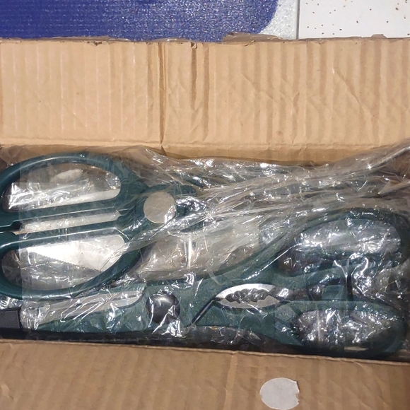 7-Pc Kitchen Utensils/Green Handled - Picture 5 of 7